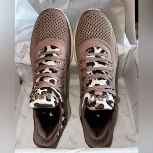 APL Women’s Techloom Tracer